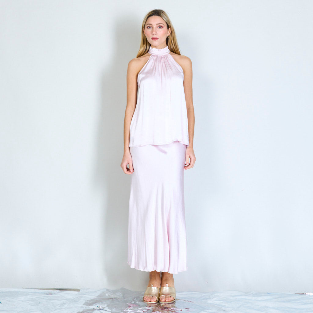 Ronda | Round neck with ruffles satin top