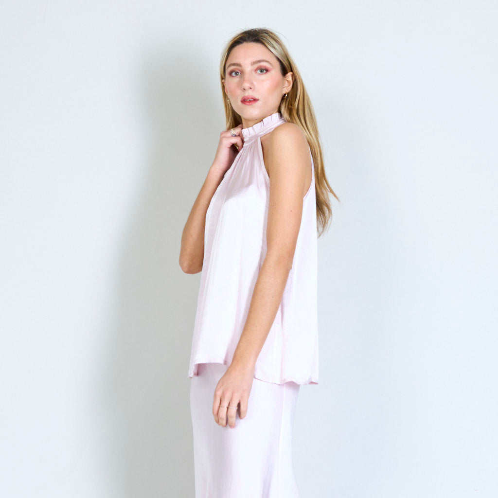 Ronda | Round neck with ruffles satin top