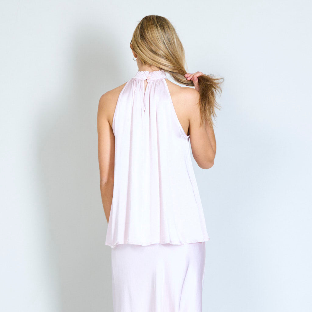 Ronda | Round neck with ruffles satin top