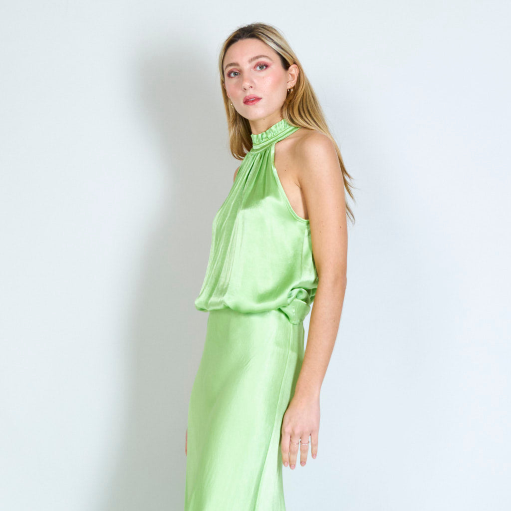 Ronda | Round neck with ruffles satin top