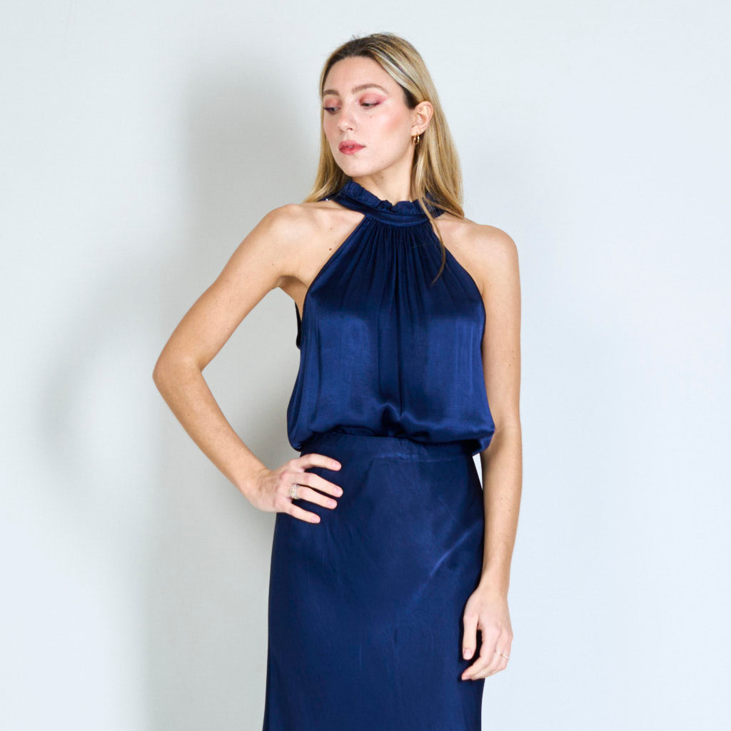 Ronda | Round neck with ruffles satin top