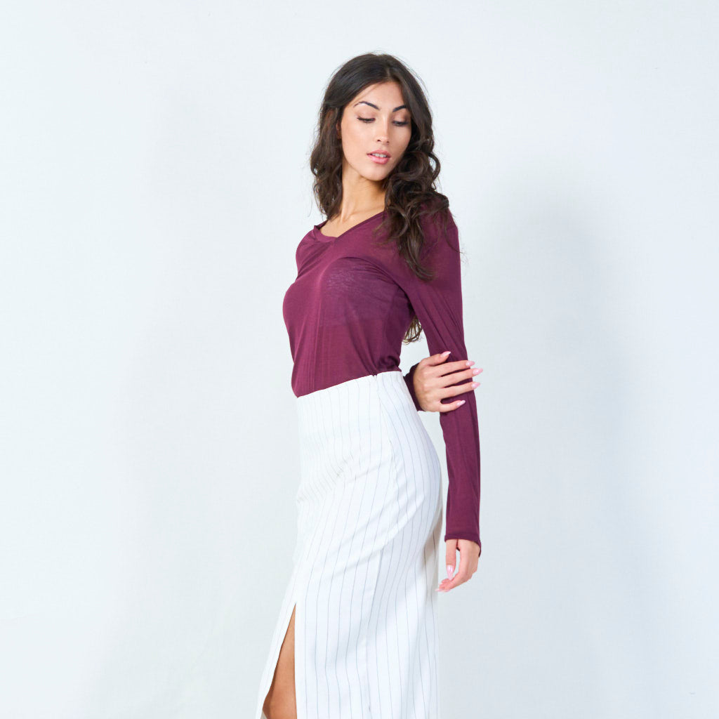 Gia | Basic V-neck Long-sleeve Top