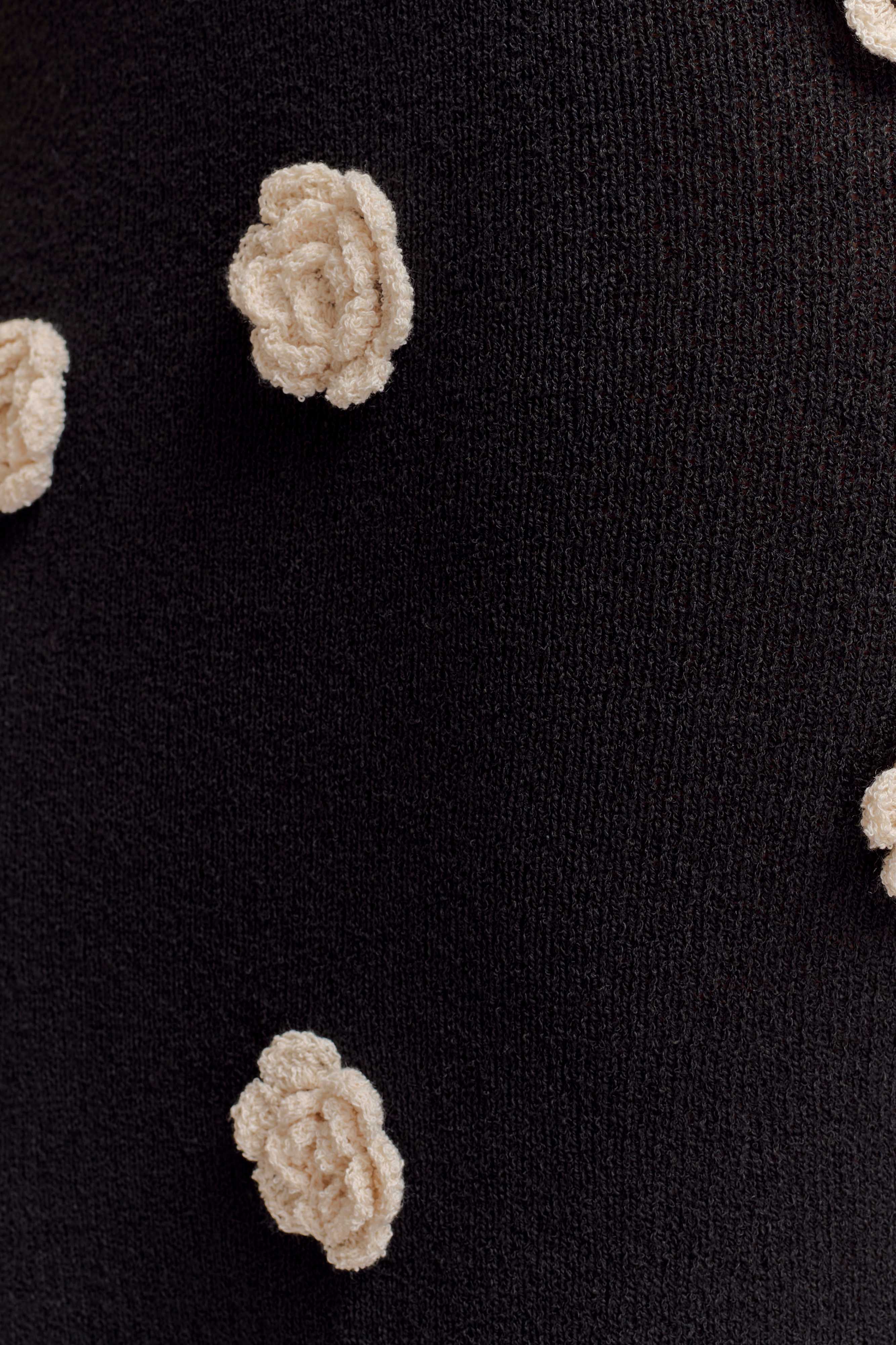 Kosheen |  Knit Maxi Dress With Flowers - Black/White
