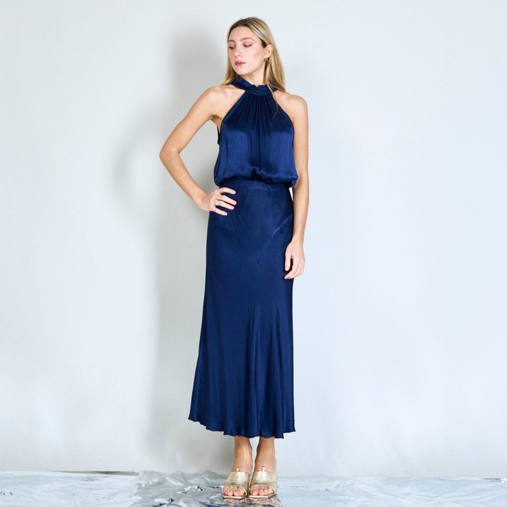 Ronda | Round neck with ruffles satin top